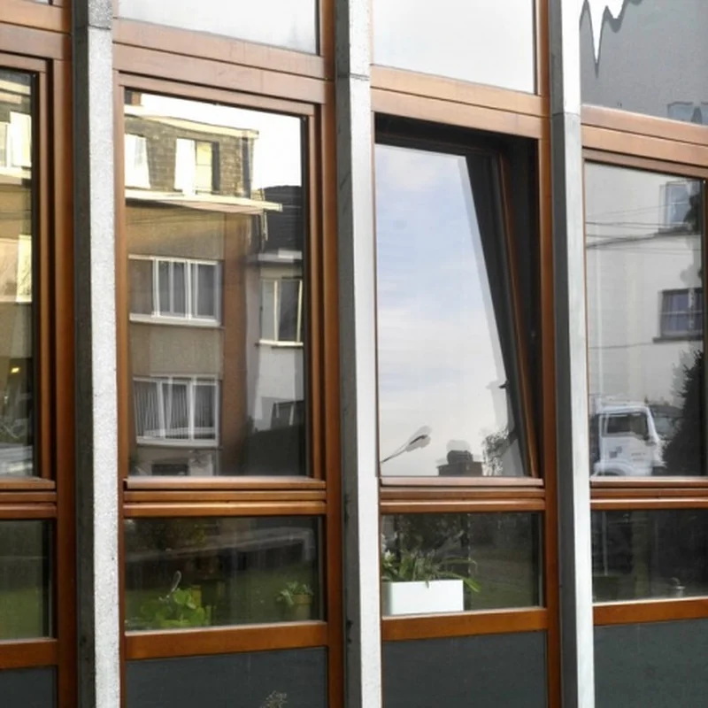 Des artisans passionnés et méticuleux ! Le rendu de mon hublot cintré est juste sublime.